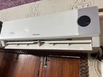1.5 ton dawlance AC