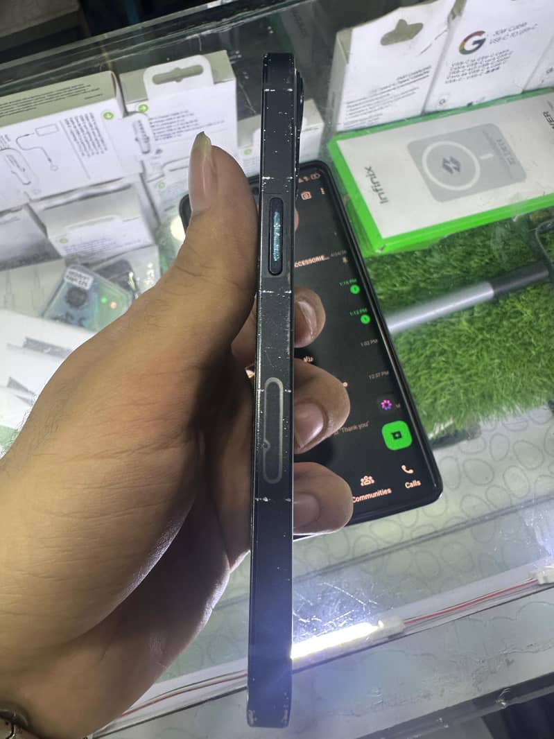 IPHONE 13 3