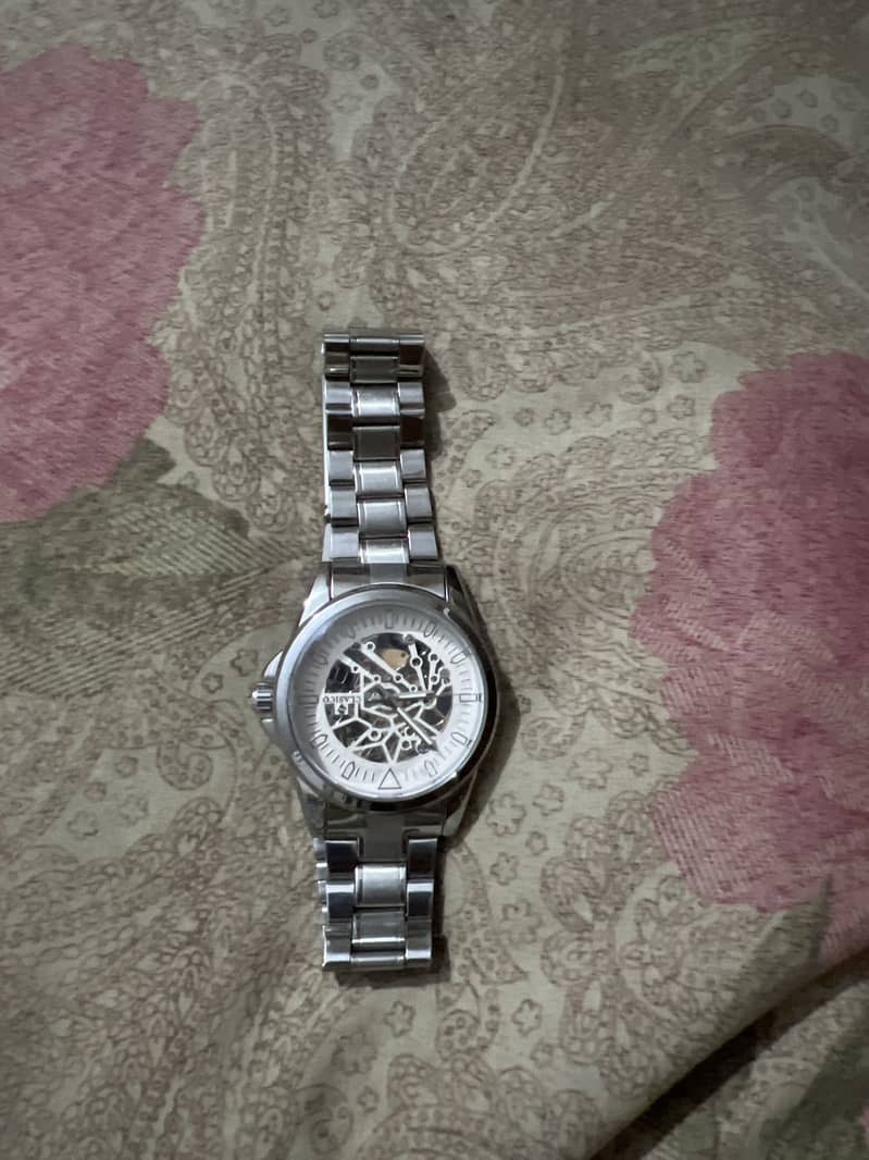 Men watch 2
