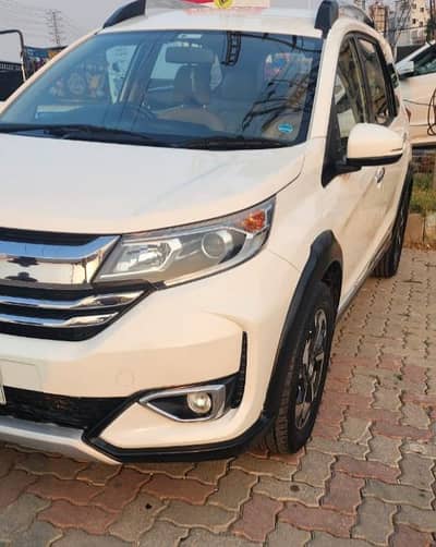 2021 brv  original paint  body first owner. .
