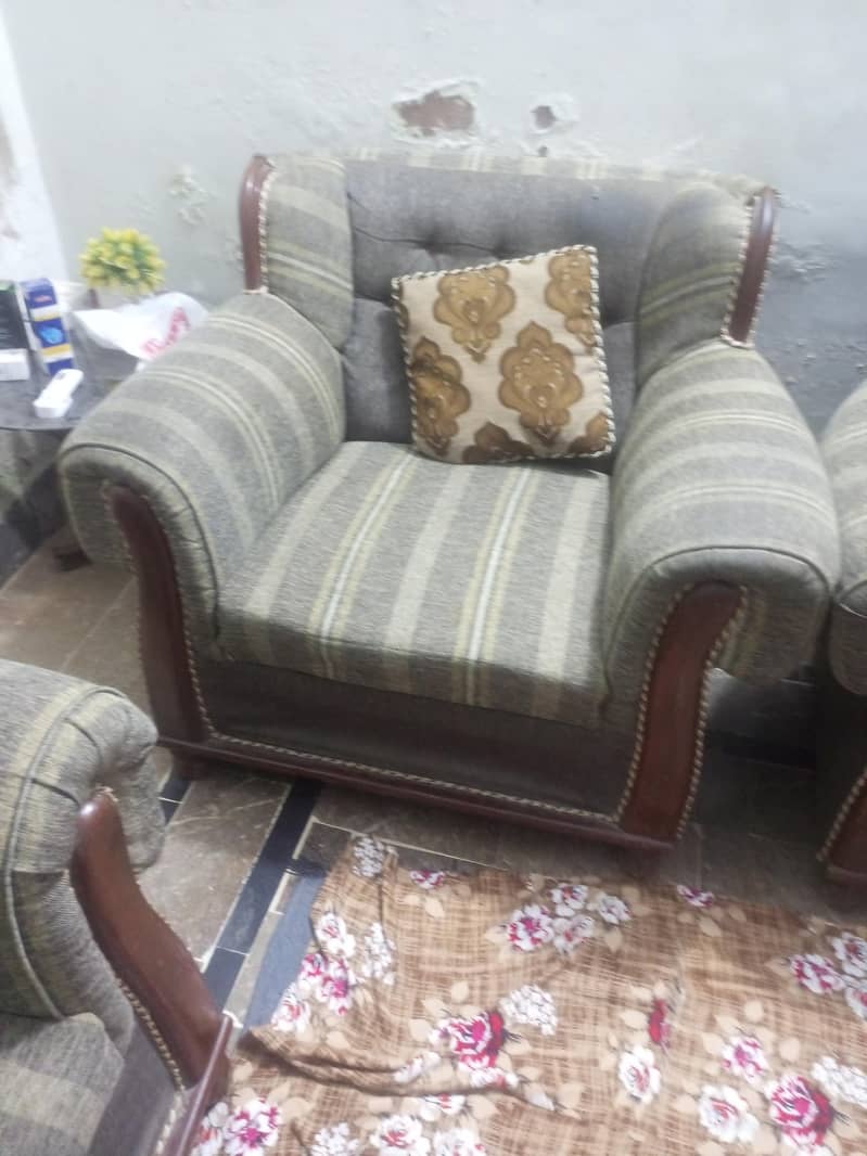 5 seater sofaa 2