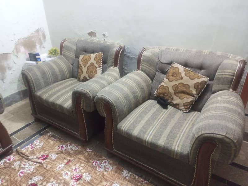 5 seater sofaa 3