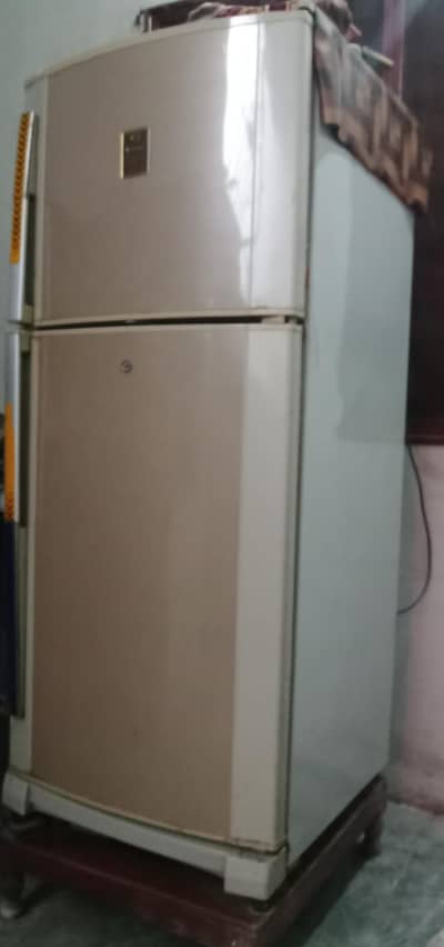 Dawlance Fridge for Sale – Excellent Condition