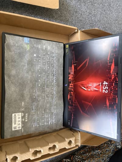 Nitro v15 16/512 Rtx 3050 165hz