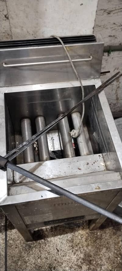 Urgent Sale 20 litter Fryer Working