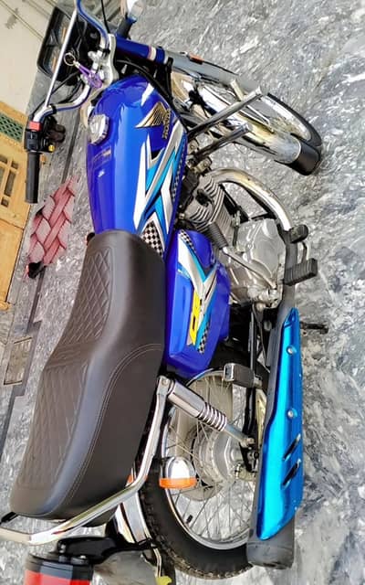 Well-maintained Honda CG 125 2025 available for sale.