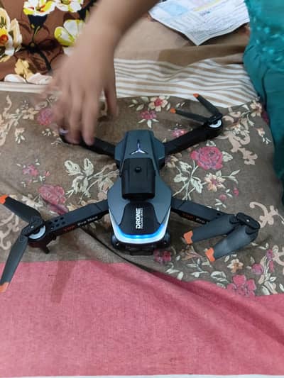 drone ha remort  and charger nehi ha