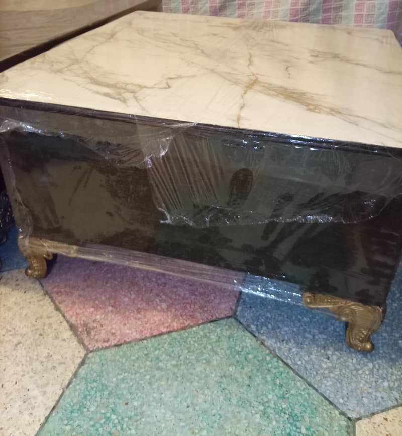 center Table 0