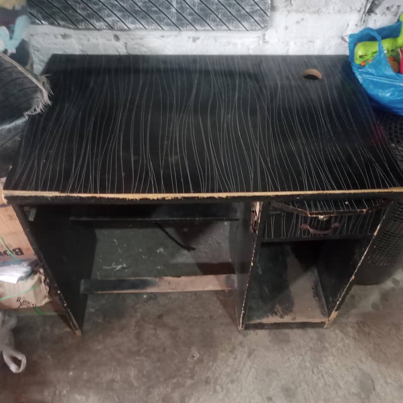 computer table 1