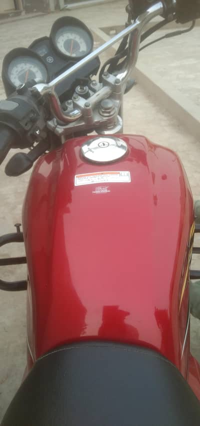 I'm selling my Yamaha YB 125z dx