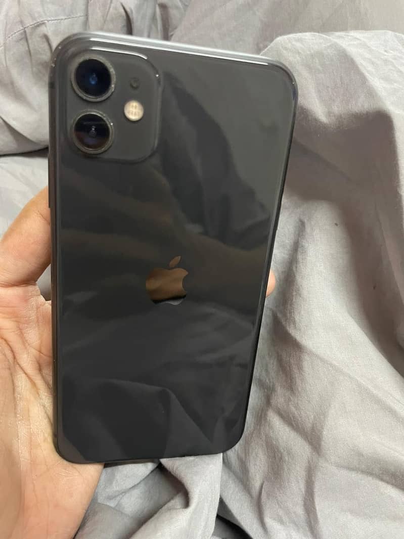 iPhone 11 3