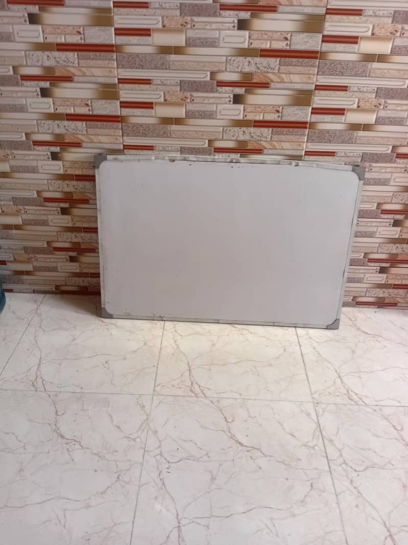 white board 0