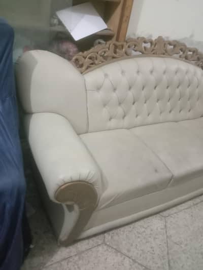 good condition and phone is 03437788337