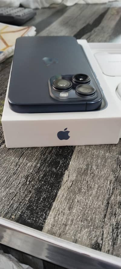 iPhone 15 promix