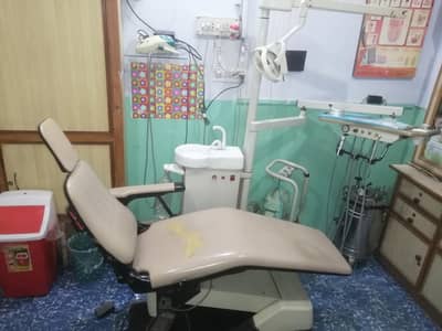 Fully electric dental unit chair working condition