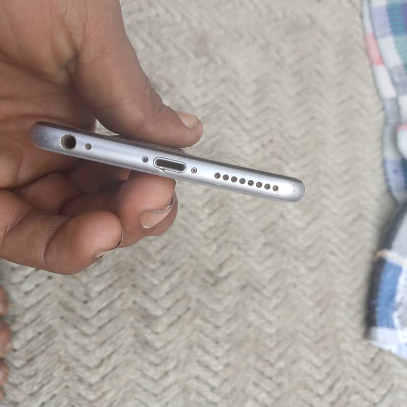 Apple iPhone 6 Plus 2