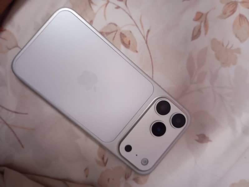 iphone 17 pro max 2