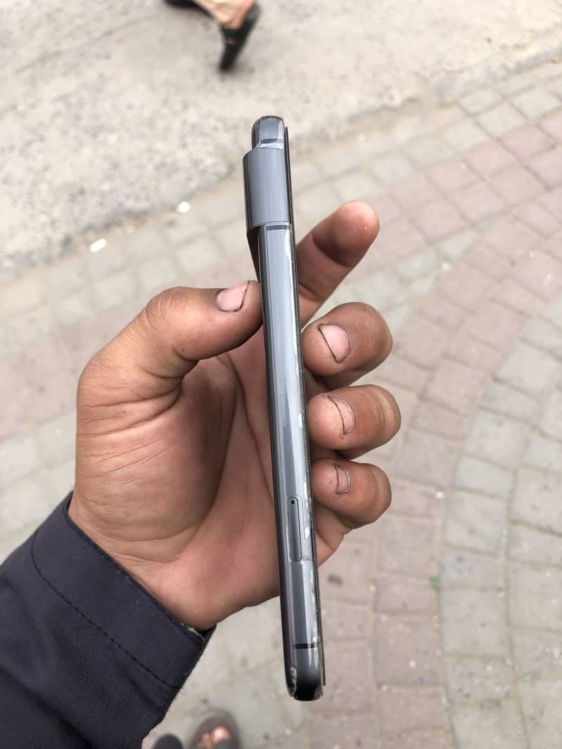 Google pixel 8 3