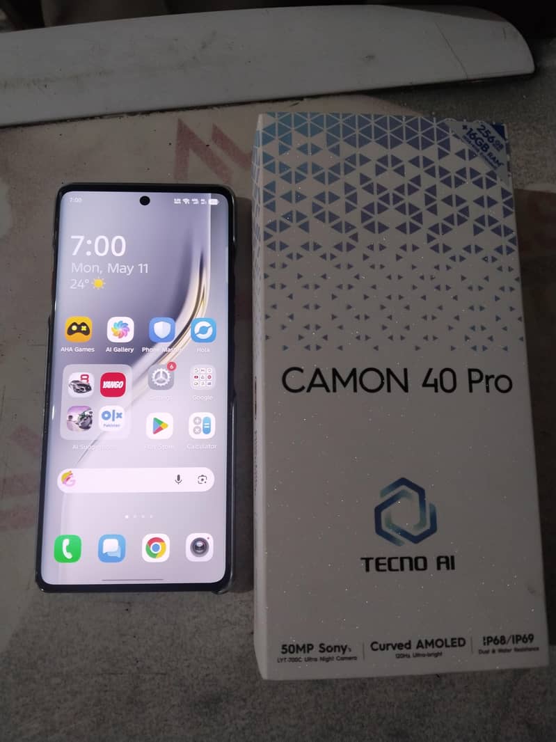 Tecno Camon 40 pro 0