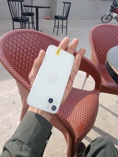 iPhone 13MDM  urgent sale. (⁰³⁴²⁹³²³⁶²¹)