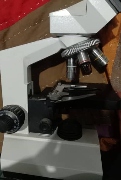 Light microscope for sale,. for contact 03719275155 call and what's ap