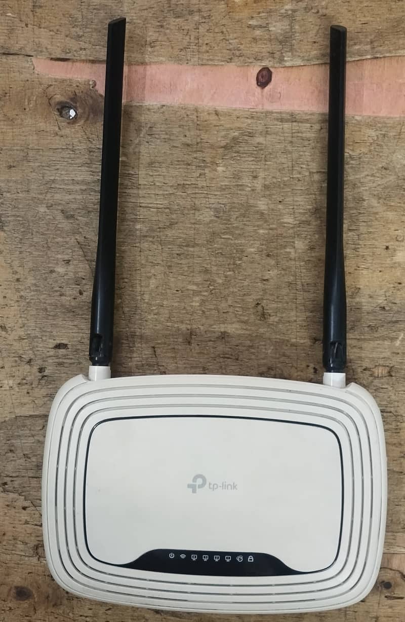 TP-Link router TL-WR841N 3