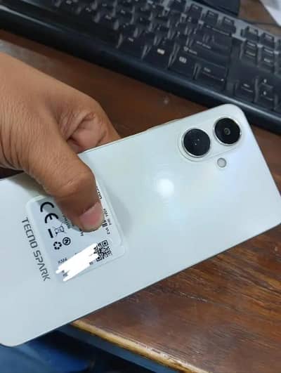 condition 10 by 10 box charger complete Saman phone in warenty