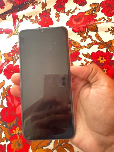 Vivo y33s 8+4 (128)