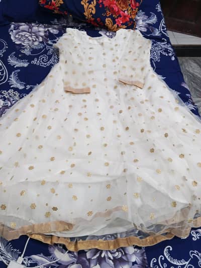 Elegant White & Golden Large Size Maxi for Sale 10 to 10 condition