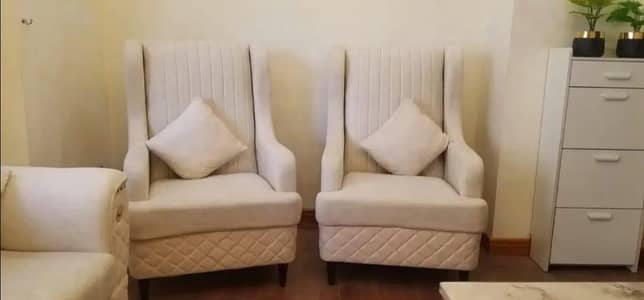 7 seat's sofa with center Table