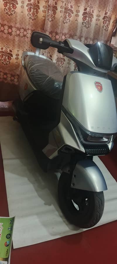 Metro T9 Electric scooty