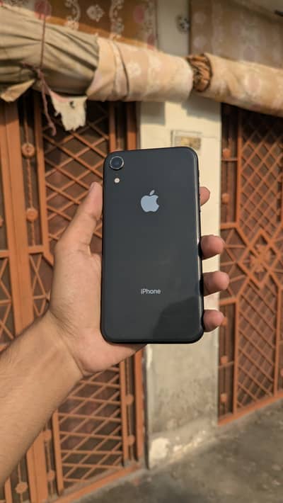 Apple iPhone XR 64gb Mdm Non PTA 10/8