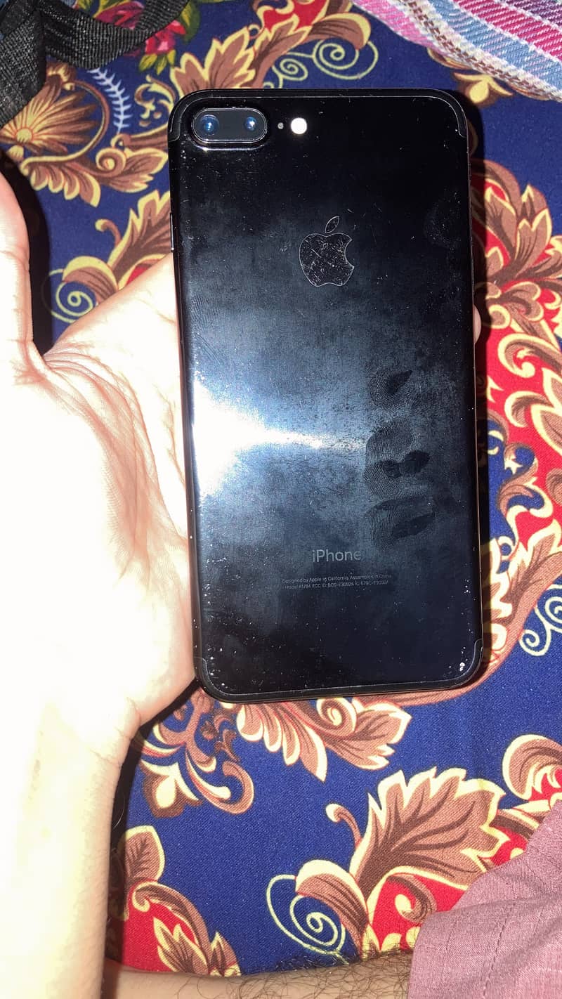 Apple iPhone 7 Plus 1