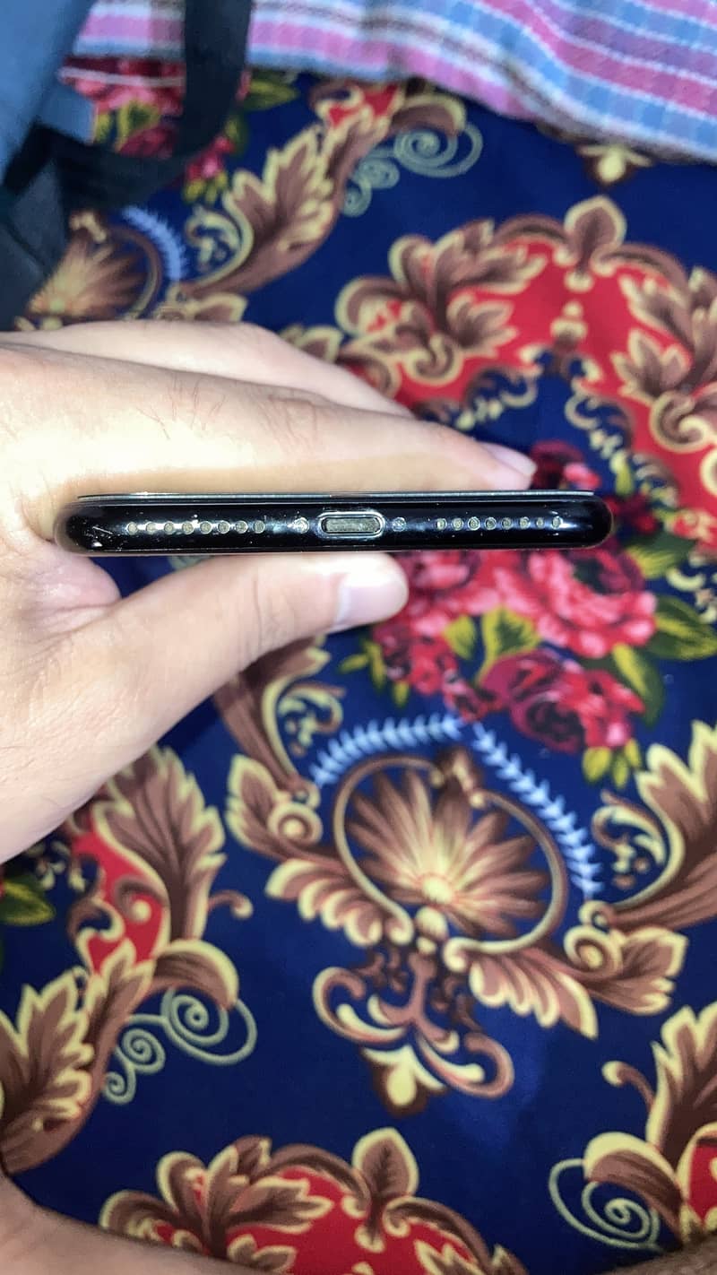Apple iPhone 7 Plus 4