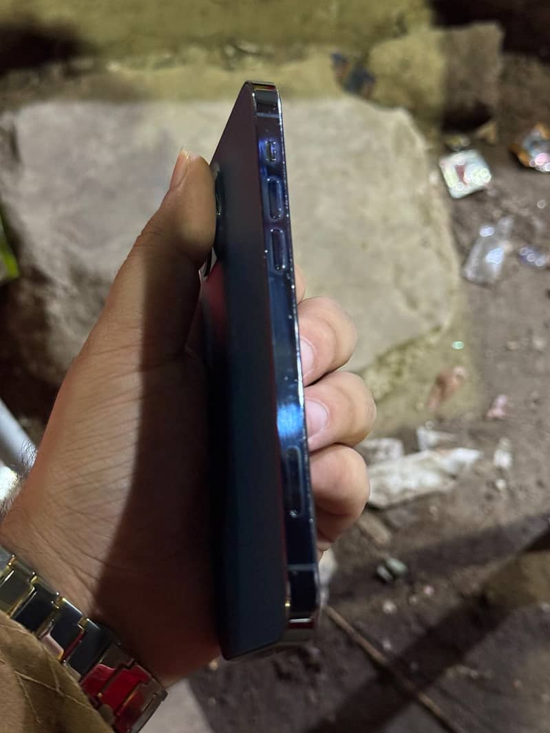 iPhone 12 Pro 2