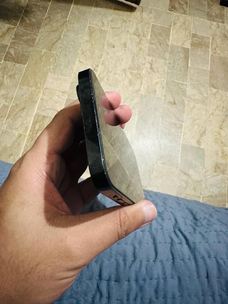IPhone 14 Pro Max 4