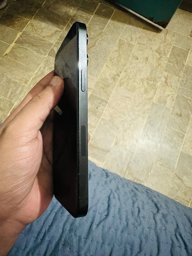 IPhone 14 Pro Max 8