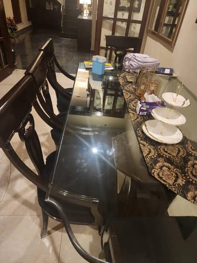 pure wood 8seatr dinning table for sale