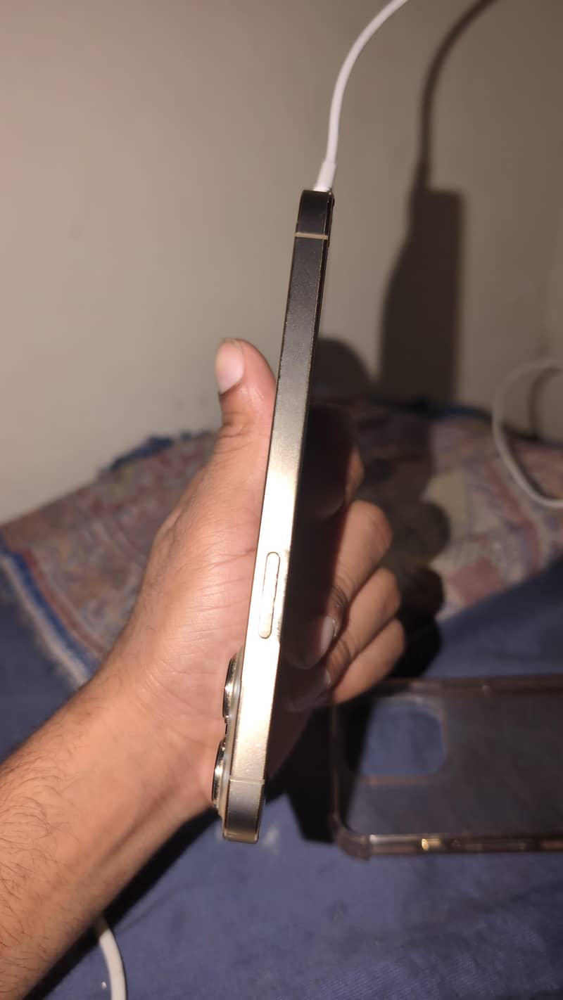 iphone 13 pro 4