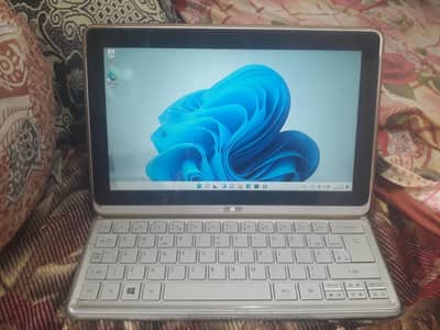 Acer Iconia W700P Touch 4 GB Ram 128GB SSD Windows 10installed