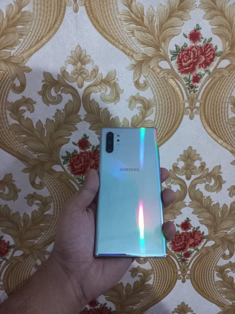 Samsung Note 10 plus 4