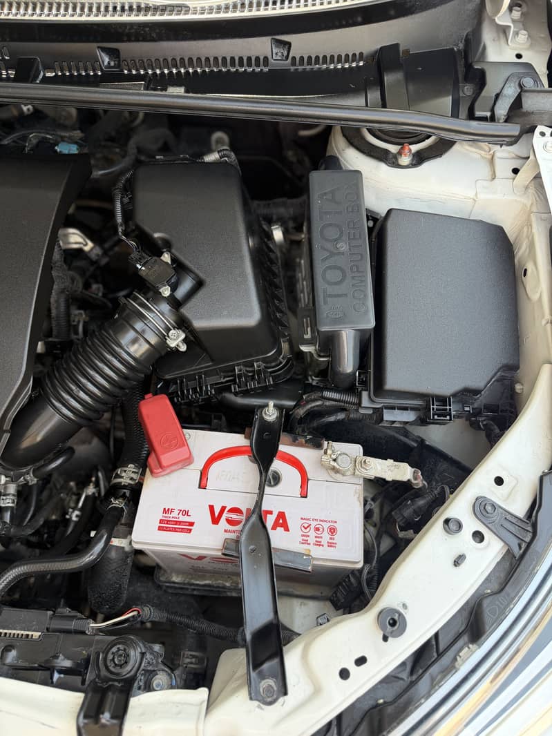 Corolla Altis 1