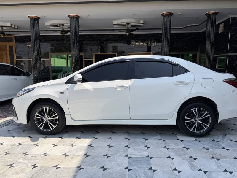 Corolla Altis 4