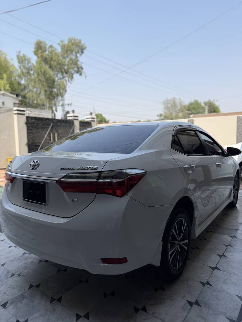 Corolla Altis 8