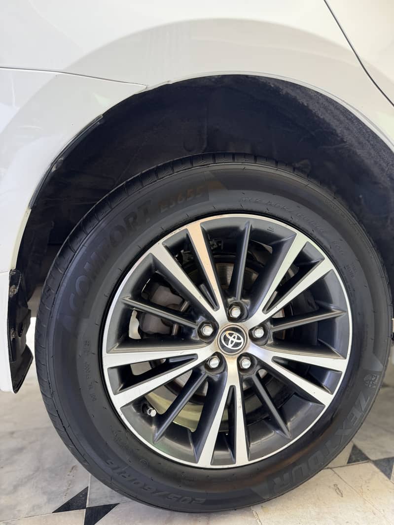 Corolla Altis 12