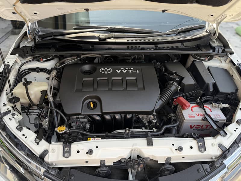 Corolla Altis 16