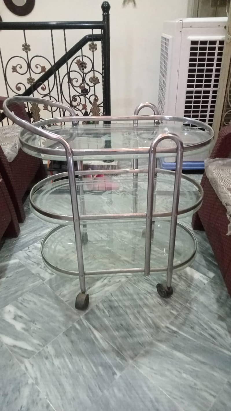 Tea trolly. 0