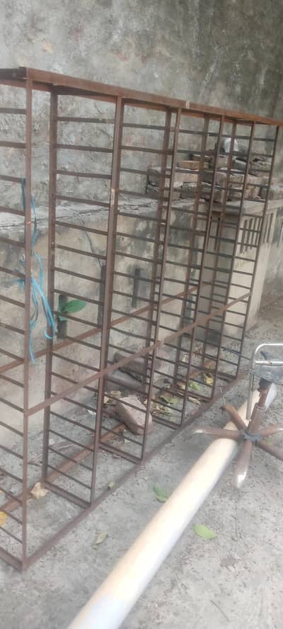 2 adad Shope rake engl pati ke bane he sale krne he good price me