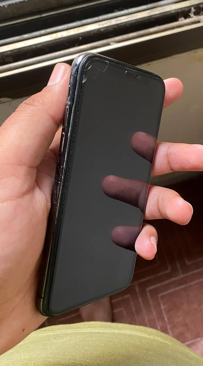 iphone XS 4