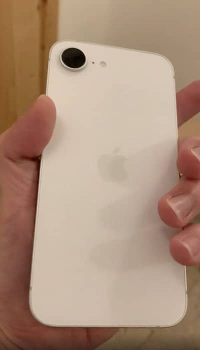 Iphone 16e JV